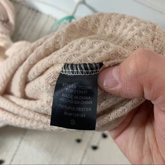 Annabelle Nude Floral Accent Thermal Henley - Picture 7 of 8